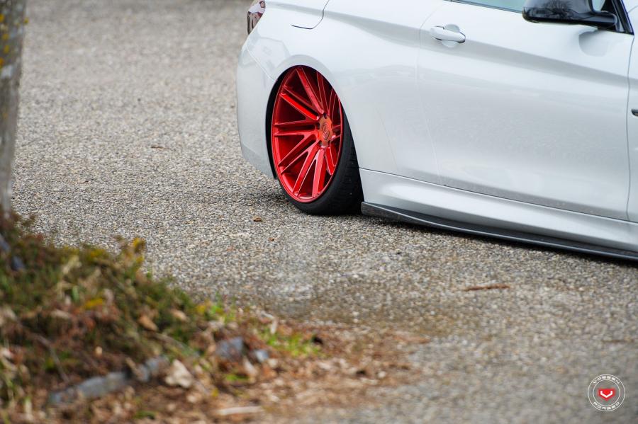 Детали экстерьера BMW M4 Coupe on Vossen Wheels (VPS-307T) 2017 года  (фото 15 из 20)